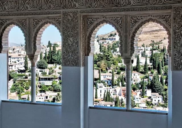 Patio andalusí de la Alhambra de Granada
